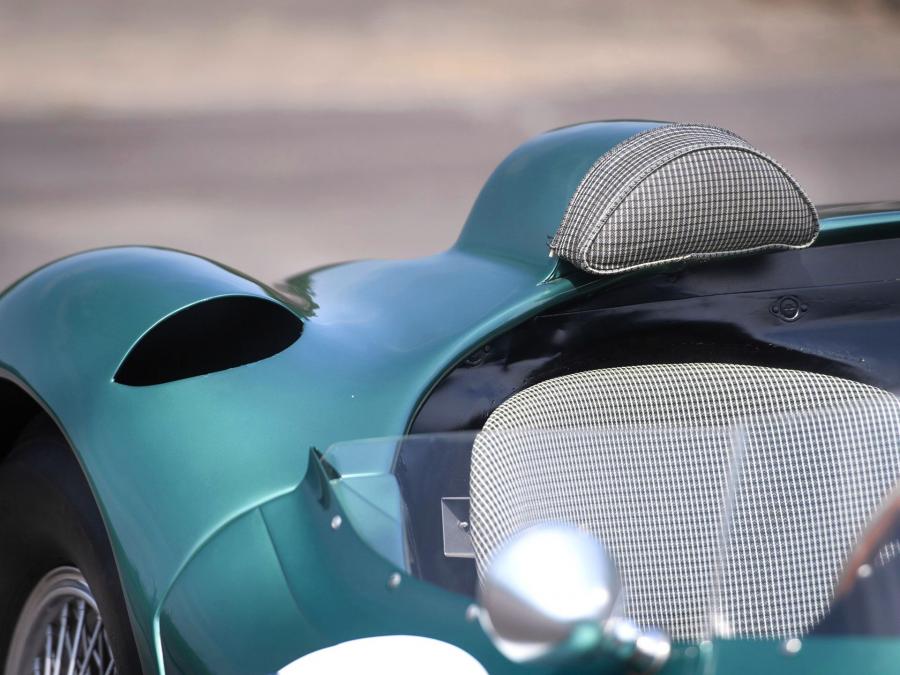 Детали экстерьера Aston Martin DBR1 (001) 1956 года  (фото 44 из 52)
